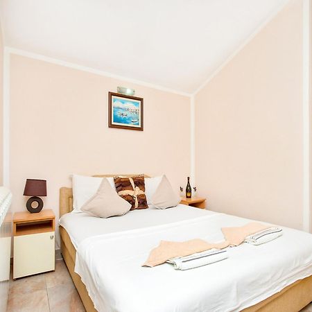 Apartments Mik5 - Famous Beach Jaz Budva Exterior photo